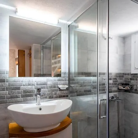 Soso's House Apartman Náusza